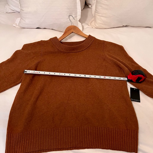 Eloquii pointed sleeve sweater - Picture 5 of 6